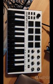 Tastiera AKAI MPK mini