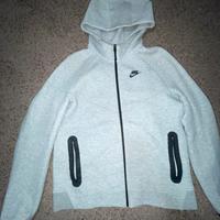 felpa Nike tech