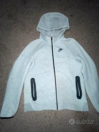 felpa Nike tech