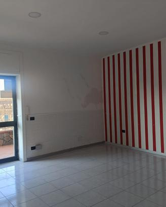 Locale uso ufficio entrata indipendente