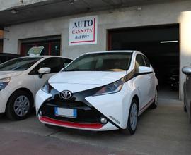 Toyota AYGO X 1.0 x-clusiv Red Style 5p - 2015