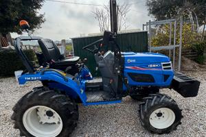 Trattore Iseki tm 3217 con attrezzatura