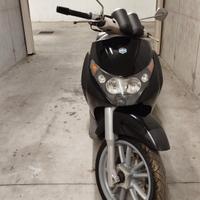 Piaggio Beverly 