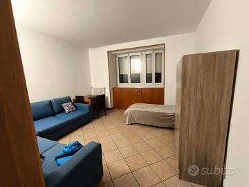 Bonola 50 metri da M1 stanza singola 16mq