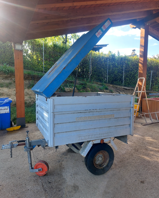 Rimorchio appendice con documenti