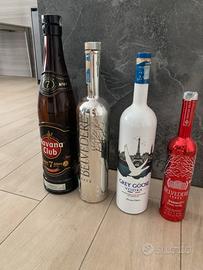 Bottiglie vuote vetro grandi