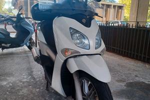 Yamaha XCity 250 Bianco