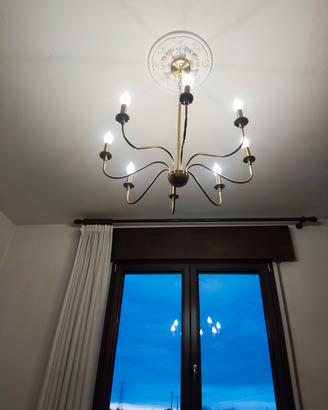 Lampadario nuovo.
