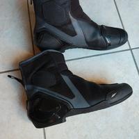 Scarpe Dainese traforate