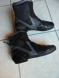 Scarpe Dainese traforate