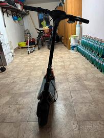 Monopattino Elettrico Segway Ninebot P65