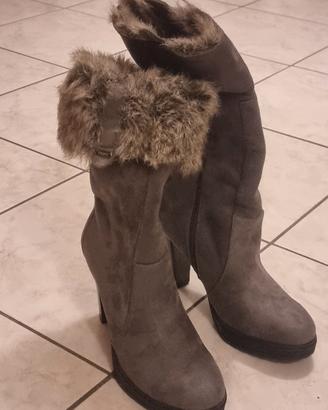 stivaletto donna scamosciato