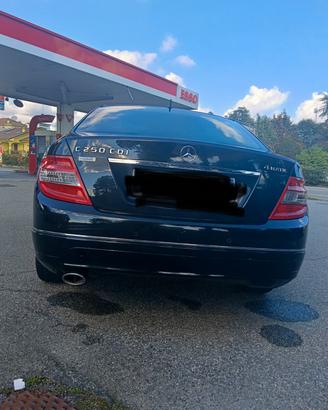 mercedes class c 250 w204  4MATIC