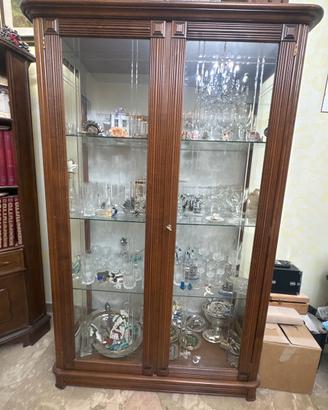 Cristalliera in noce