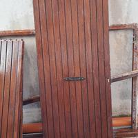 Portoncino in legno massello e portellone, porta