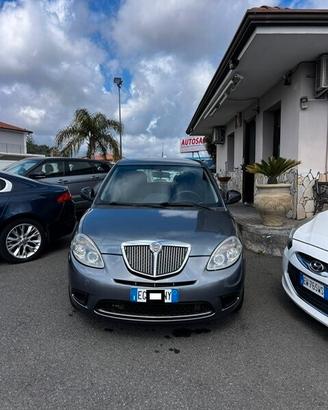 Lancia Ypsilon 1.2 69CV Platinum - 2011