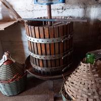 Torchio a leva per vino