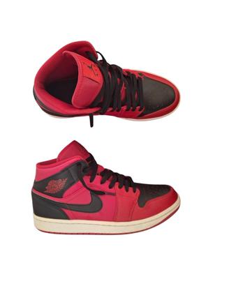 Air Jordan 1 mid