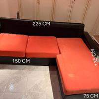 Divano con chaise longue in ecopelle
