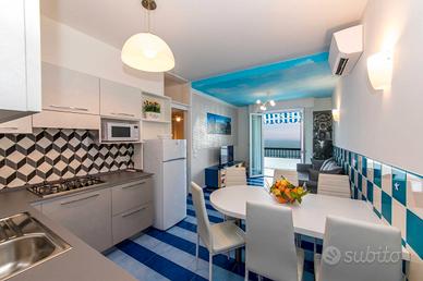 30.5-13 GIUGNO/Frontemare/2 camere/2 bagni/garage