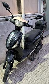 SCOOTER ELETTRICO A BICICLETTA BATTERIA NUOVA