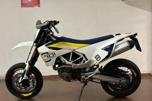 Husqvarna 701 Supermoto