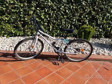 Bici 24" Riverside 500