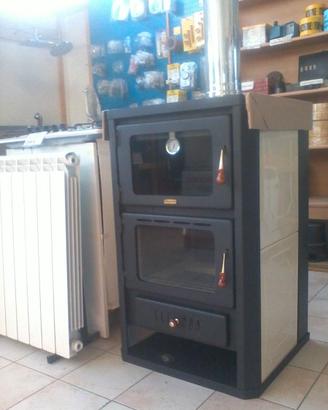 Termostufa con forno a legna, 20 kW