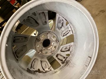CERCHI USATI RAGGIO 17 POLLICI VOLKSWAGEN Golf 8 -