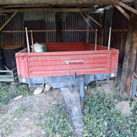 Rimorchio agricolo con documenti