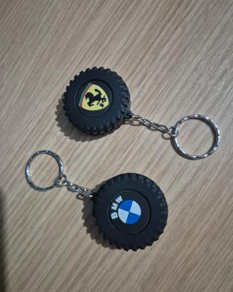 chiavette usb con logo ferrari e bmw
