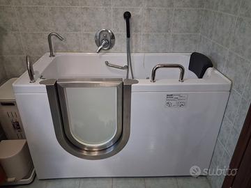 Vasca da bagno per disabili e anziani