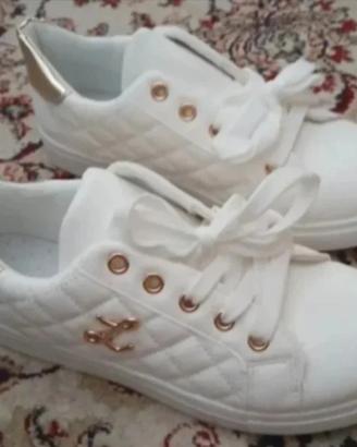 Scarpe bianche n. 37