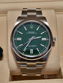 Rolex Oyster Perpetual 41 Verde green 124300 NOS