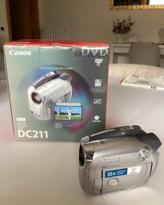 Videocamera compatta Canon DC211 con 6 mini dvd