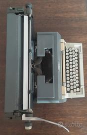 Macchina da scrivere Olivetti Linea 98