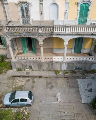 Villa di 372 m² con più di 5 locali e box auto dop