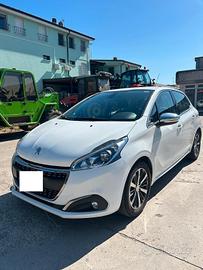 Peugeot 208 PureTech 82 5 porte Allure ok neo pate