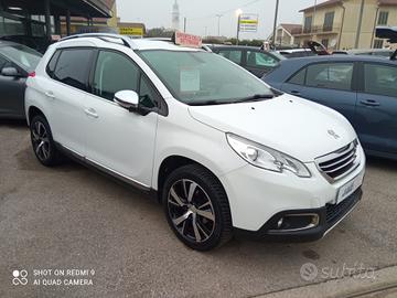 Peugeot 2008 BlueHDi 100 ACTIVE 5P NAVI