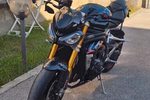 Triumph Speed triple 1200