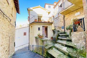 Casa indipendente di 104 m² con 5 locali a Poggio 