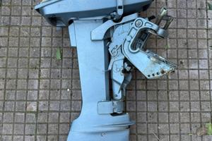 Motore fuoribordo Evinrude 7.5 CV 2T bicilindrico