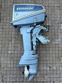 Motore fuoribordo Evinrude 7.5 CV 2T bicilindrico