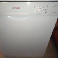 Lavastoviglie BOSCH usata 2-3 volte