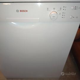 Lavastoviglie BOSCH usata 2-3 volte