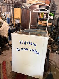 Carrello a spinta gelati