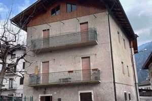 Immobile in asta di 95 m² con 3 locali a Porte di 