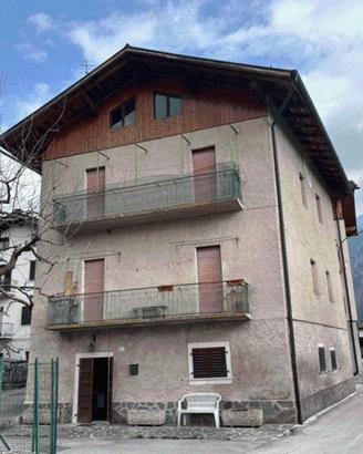 Immobile in asta di 95 m² con 3 locali a Porte di 
