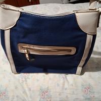 borsa  a mano, marca Carpisa di tessuto blu