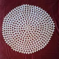 Centrotavola lavorato ad uncinetto vintage